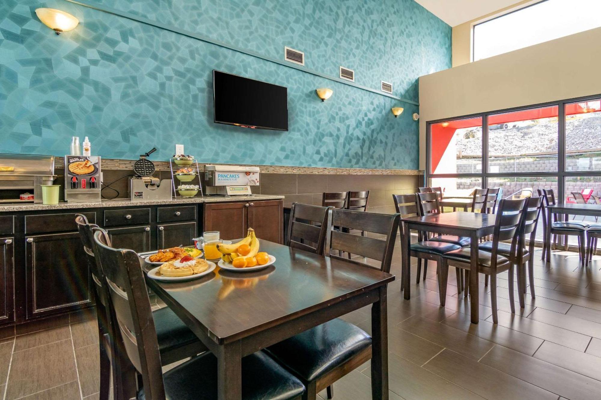 Quality Inn Kamloops Exterior photo